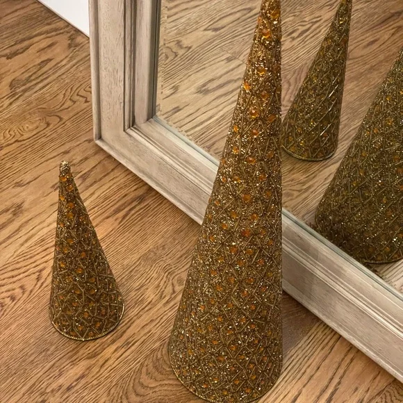 Beaded tree cones